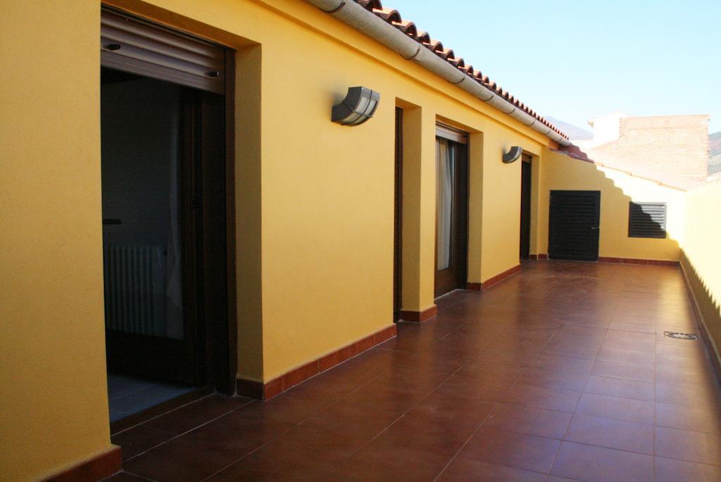 Apartamentos Turisticos Mirayuste Guadalupe  Extérieur photo