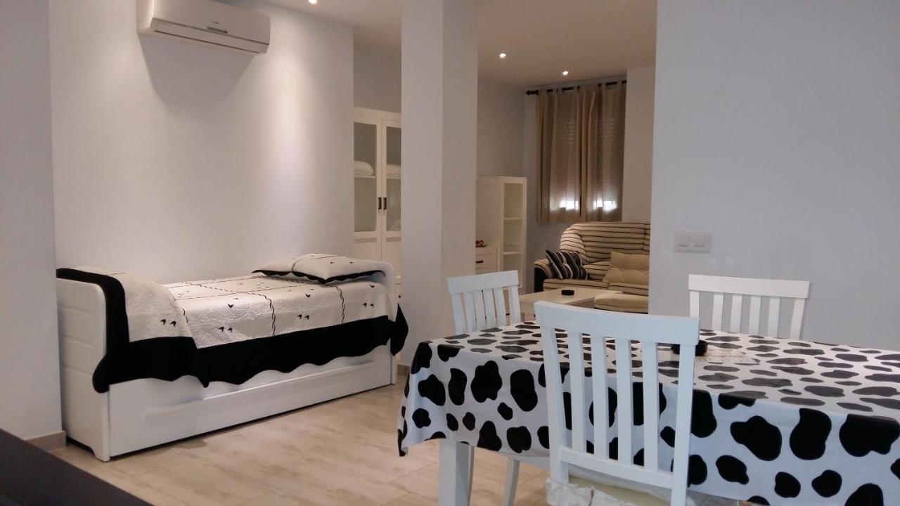 Apartamentos Turisticos Mirayuste Guadalupe  Extérieur photo