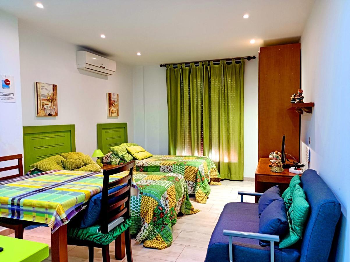 Apartamentos Turisticos Mirayuste Guadalupe  Extérieur photo