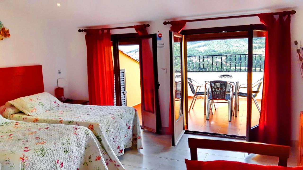 Apartamentos Turisticos Mirayuste Guadalupe  Extérieur photo