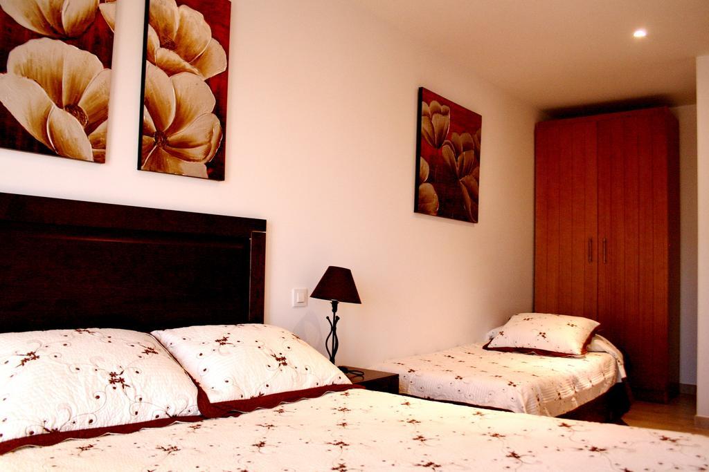 Apartamentos Turisticos Mirayuste Guadalupe  Extérieur photo
