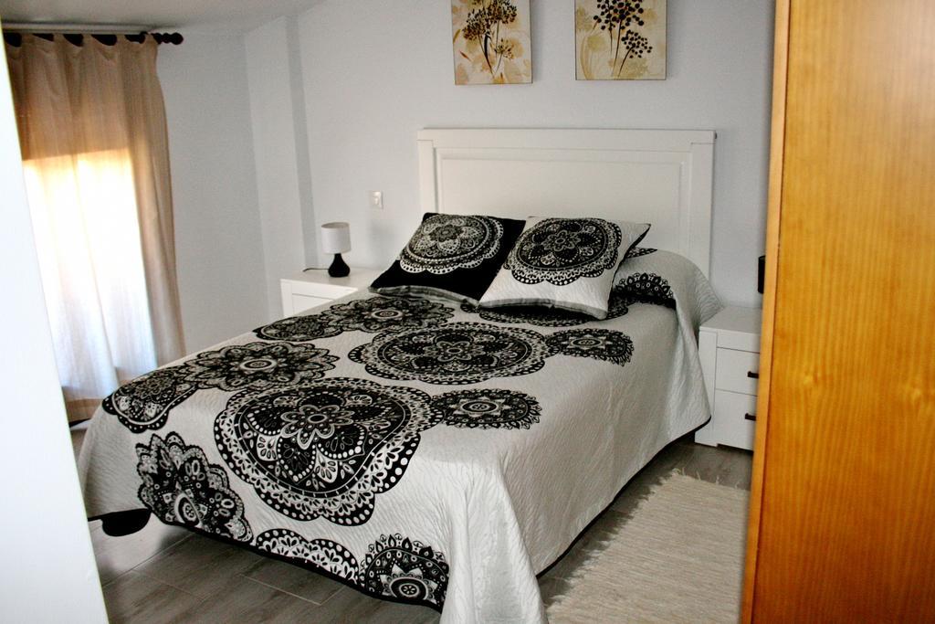 Apartamentos Turisticos Mirayuste Guadalupe  Extérieur photo