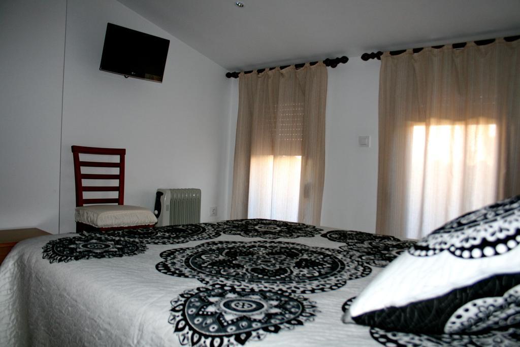 Apartamentos Turisticos Mirayuste Guadalupe  Extérieur photo