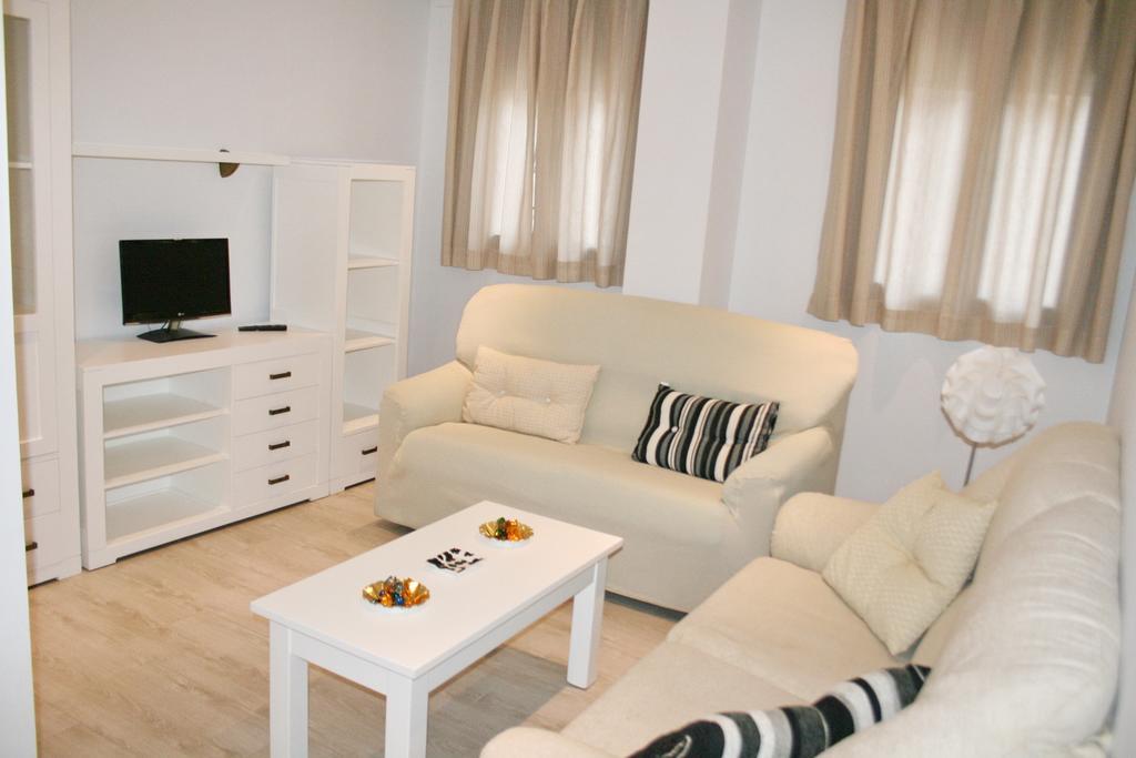 Apartamentos Turisticos Mirayuste Guadalupe  Extérieur photo
