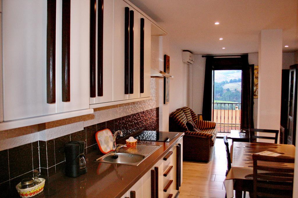 Apartamentos Turisticos Mirayuste Guadalupe  Chambre photo