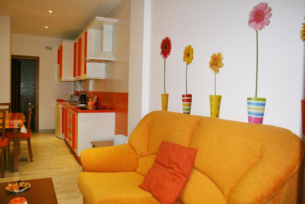 Apartamentos Turisticos Mirayuste Guadalupe  Chambre photo