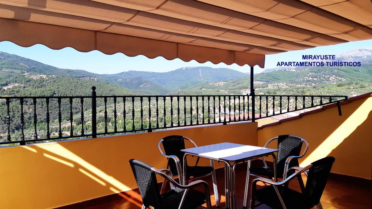 Apartamentos Turisticos Mirayuste Guadalupe  Extérieur photo