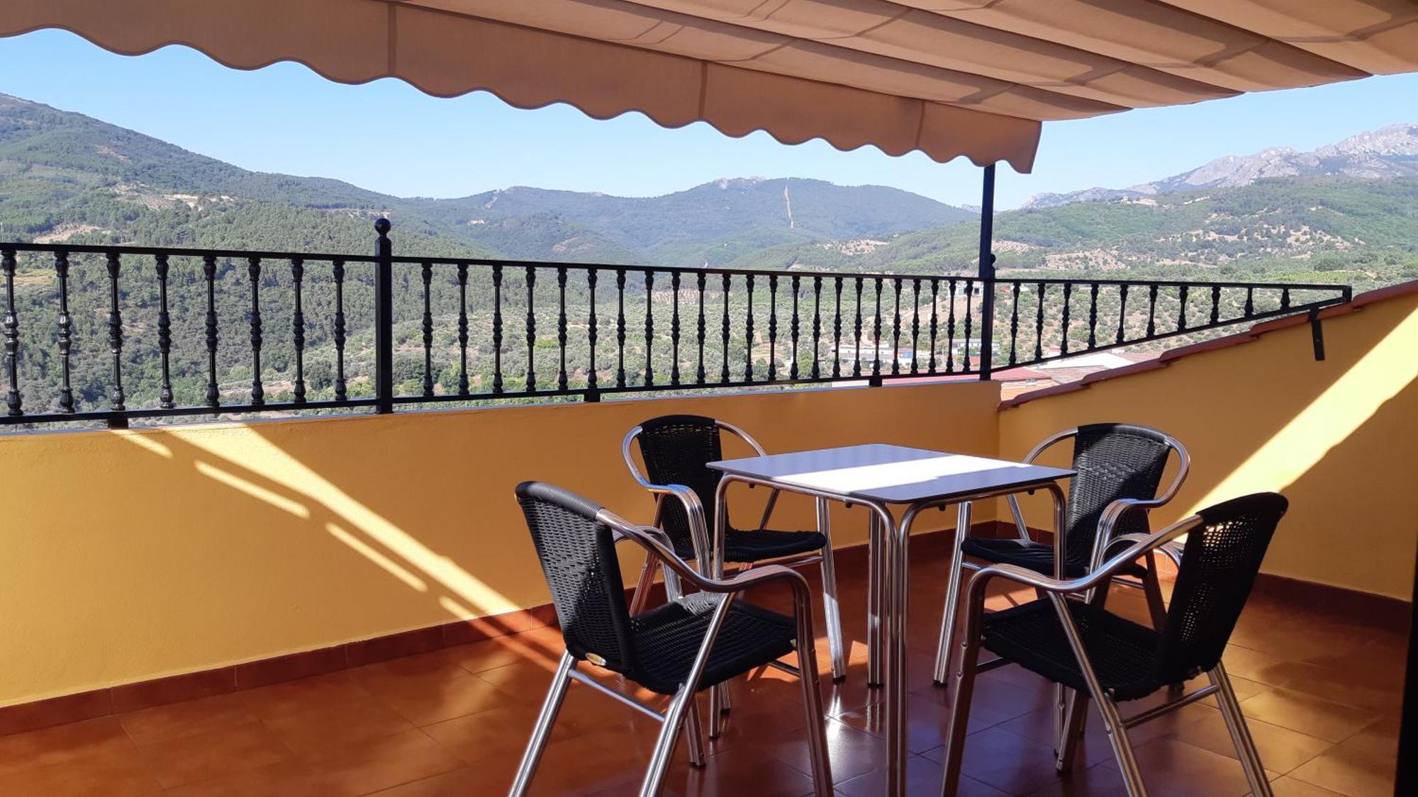 Apartamentos Turisticos Mirayuste Guadalupe  Chambre photo