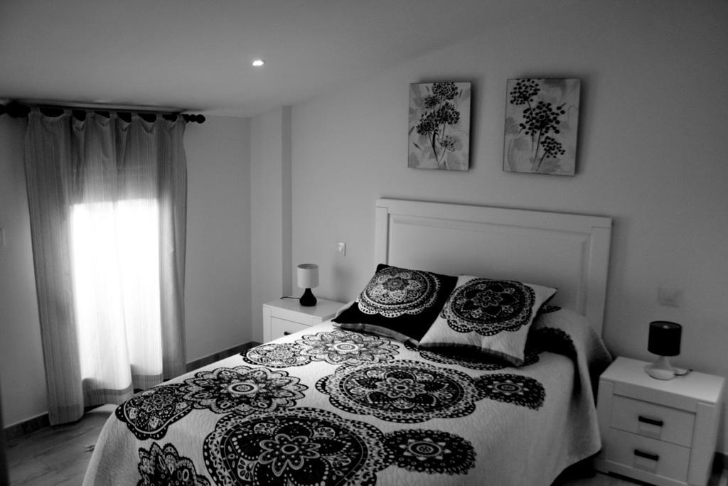 Apartamentos Turisticos Mirayuste Guadalupe  Extérieur photo