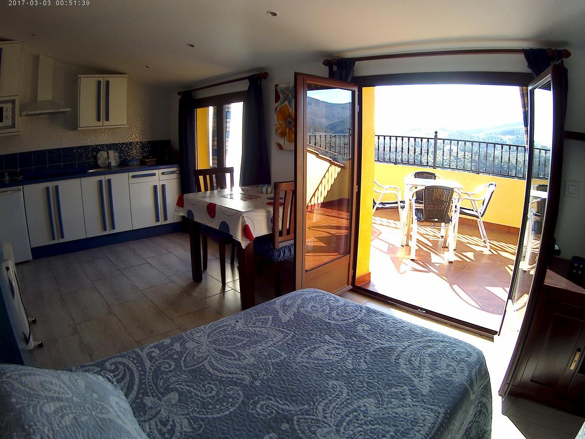 Apartamentos Turisticos Mirayuste Guadalupe  Extérieur photo